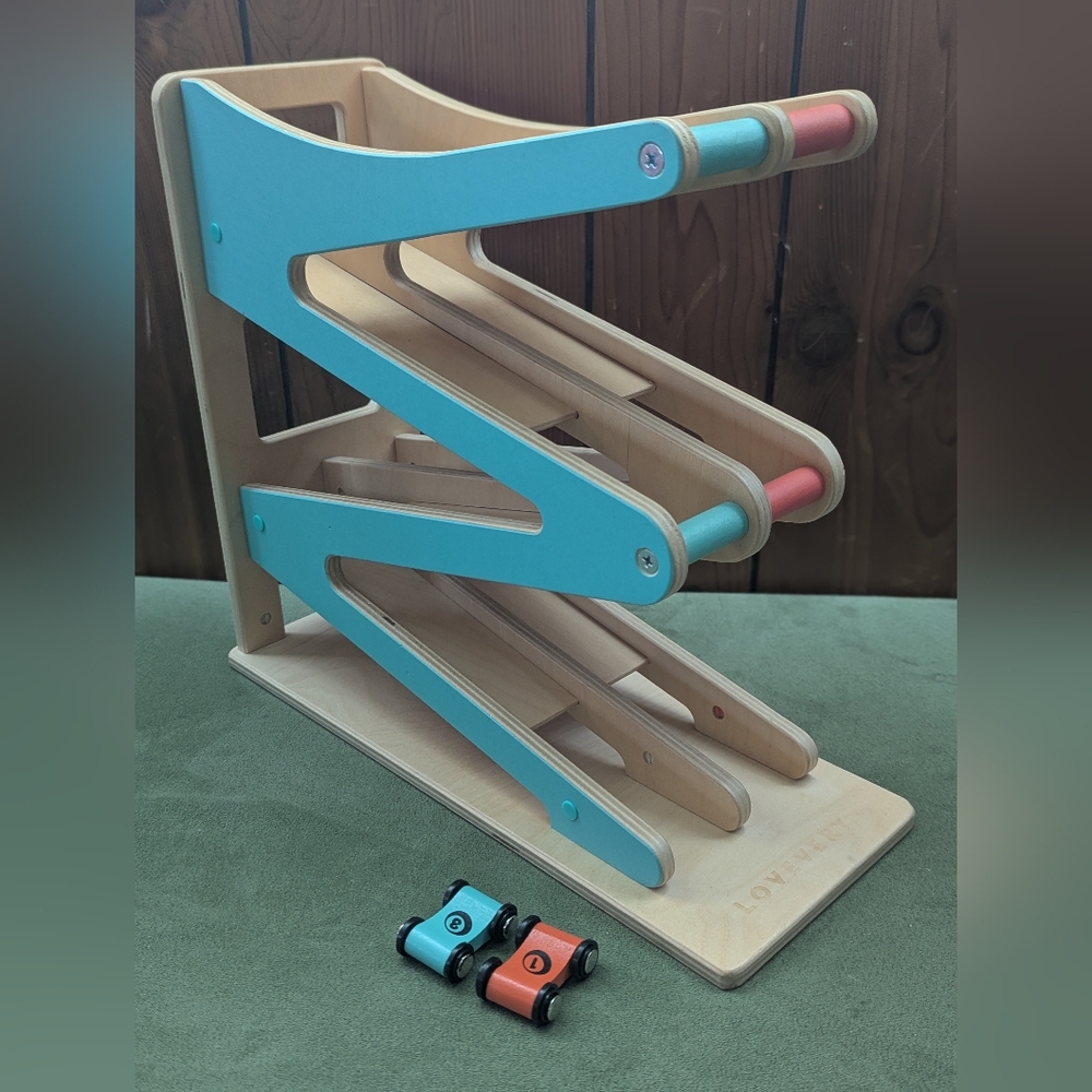 Lovevery Race And Chase Car Ramp Adventure Play Kit Months 16, 17, 18+